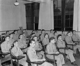 Soldiers in First Refresher Courses